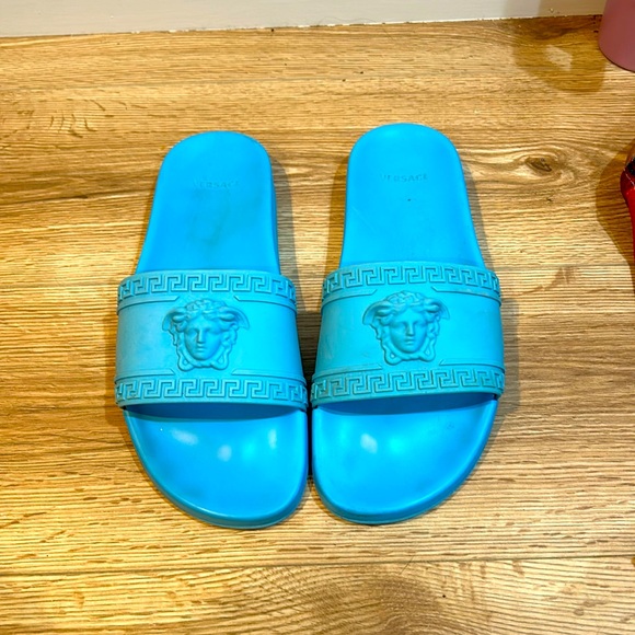 Versace Slides - Picture 1 of 3